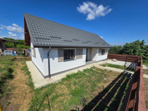 Casa, 3 cam, 80 mp utili, 330 mp teren-Miroslava